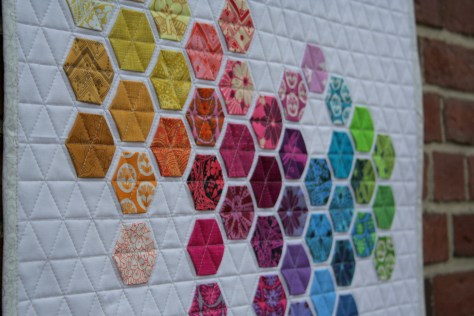 modern hexies mini quilt finish