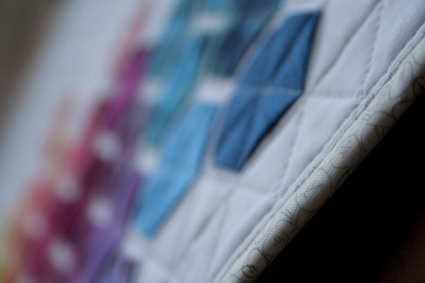 modern hexies mini quilt finish