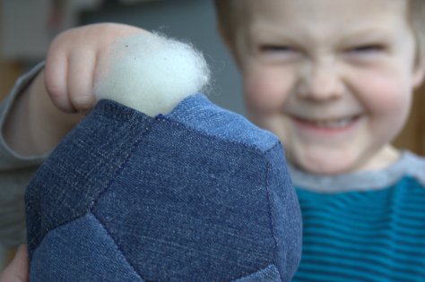 jeans ball stuffing helper