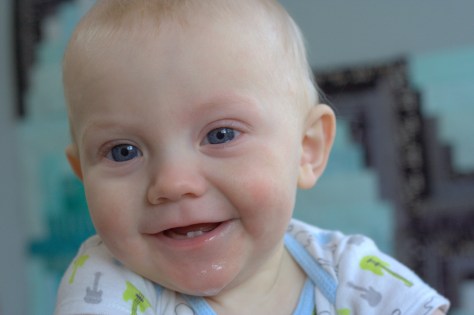 finn 9 month milestone quilt photo shoot