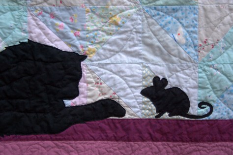silhouette cat window mouse quilt