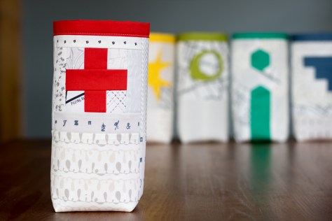 Fabric skinny bin AGF lower the volume capsule plus block red