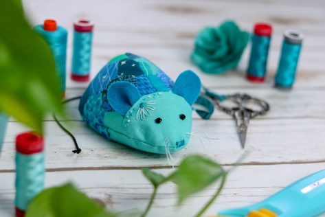 mummy rosie mouse a stitch in time sharon burgess